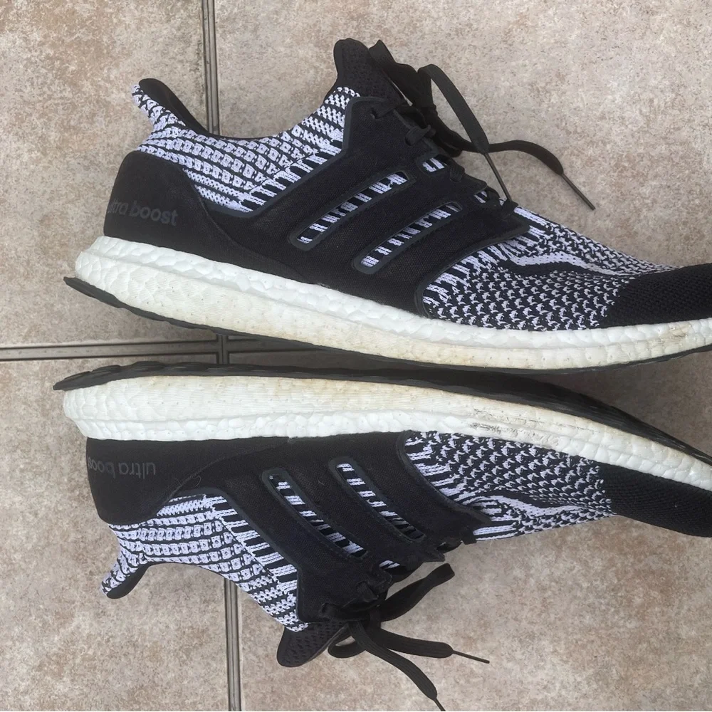 Adidas ULTRABOOST 5.0 DNA SHOES